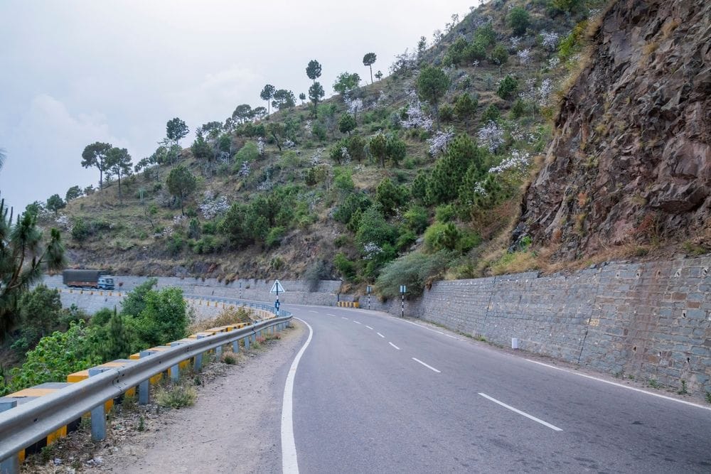 Epic Journey from Chandigarh to Manali: A Road Trip Adventure